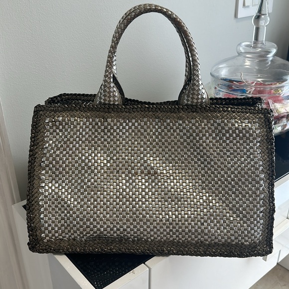 Prada bag. Handmade. Special edition. 14 inches wide x 10 inches high - Picture 3 of 6